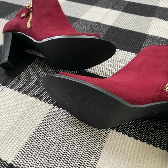 Isaac Mizrahi Open Toe and Side Zip Boot - Picture 7 of 11